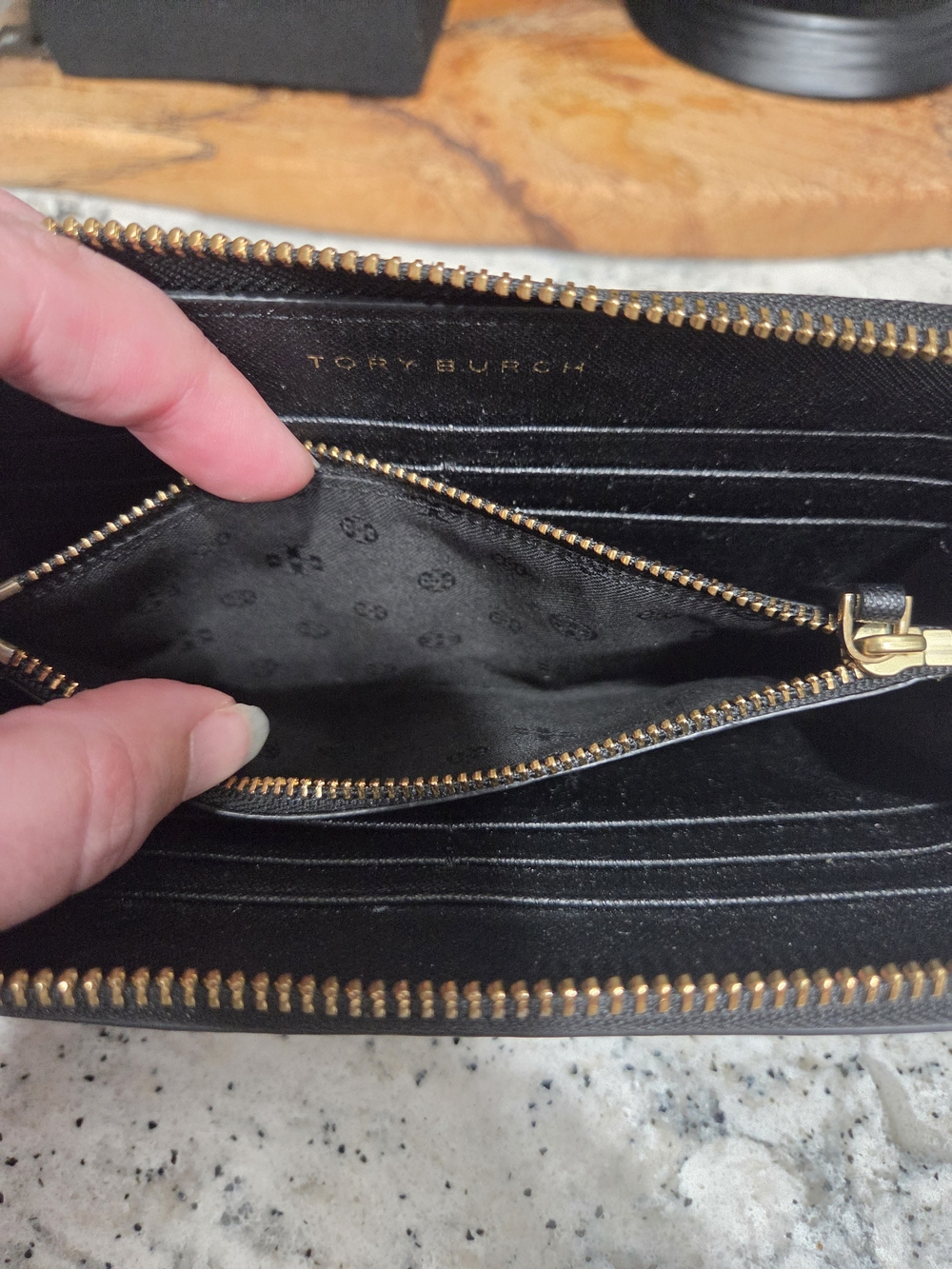 Tory Burch Black Saffiano Zip-Around Wallet - Picture 5 of 7